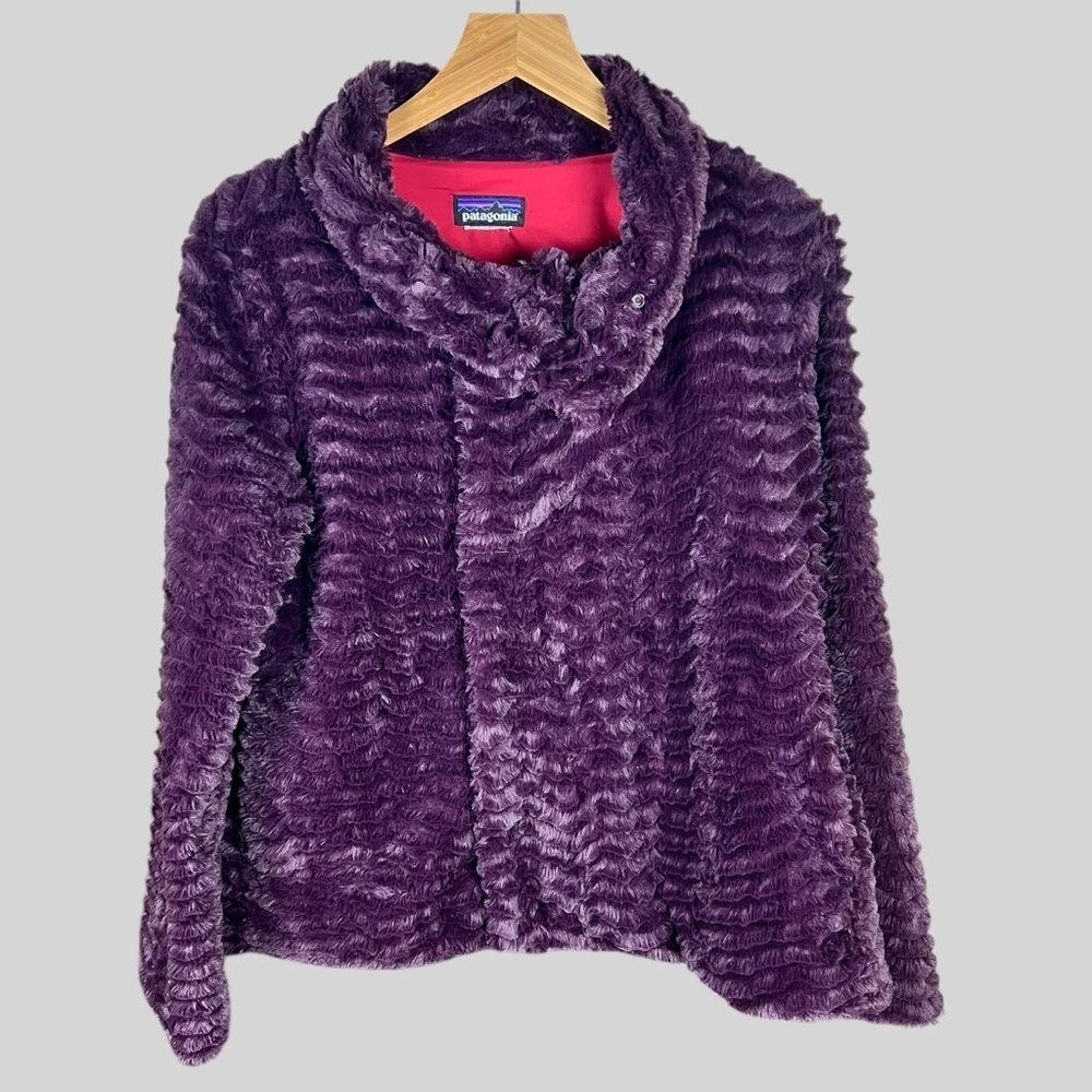 Patagonia Pelage Eggplant Faux Fur Fleece Purple Jacket.